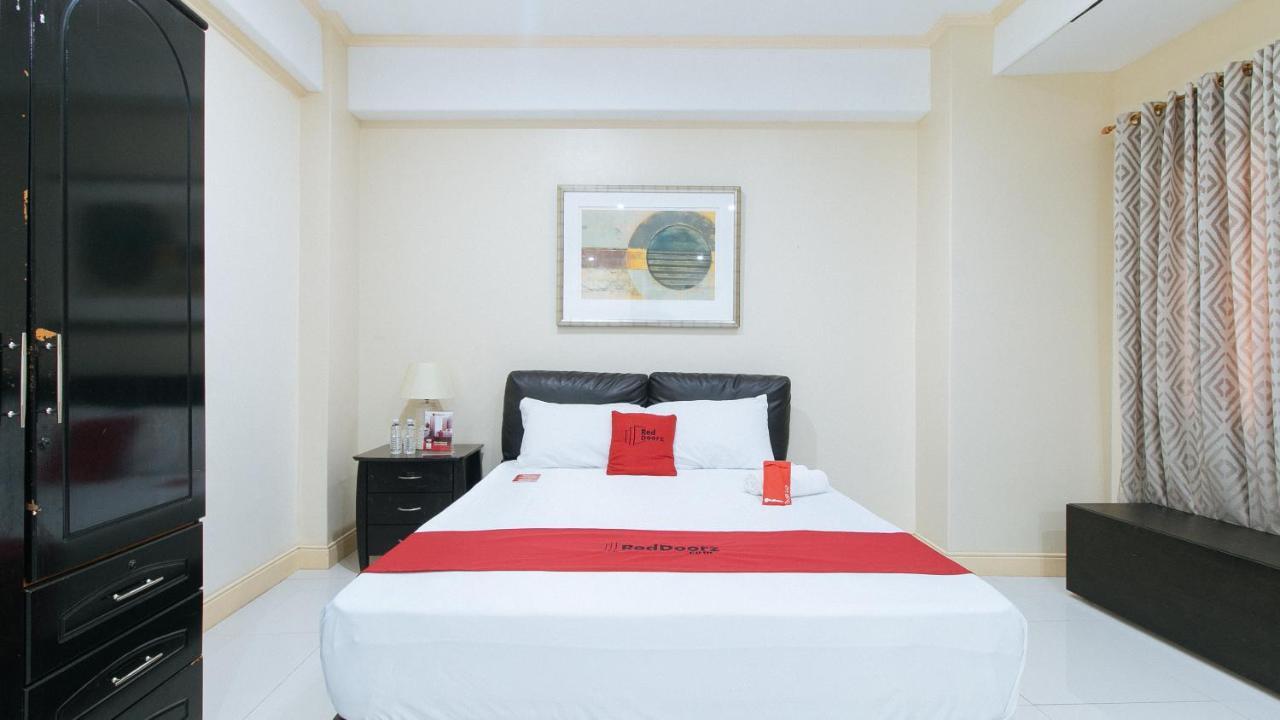 Reddoorz Plus @ Better Living Paranaque Paranaque City Экстерьер фото